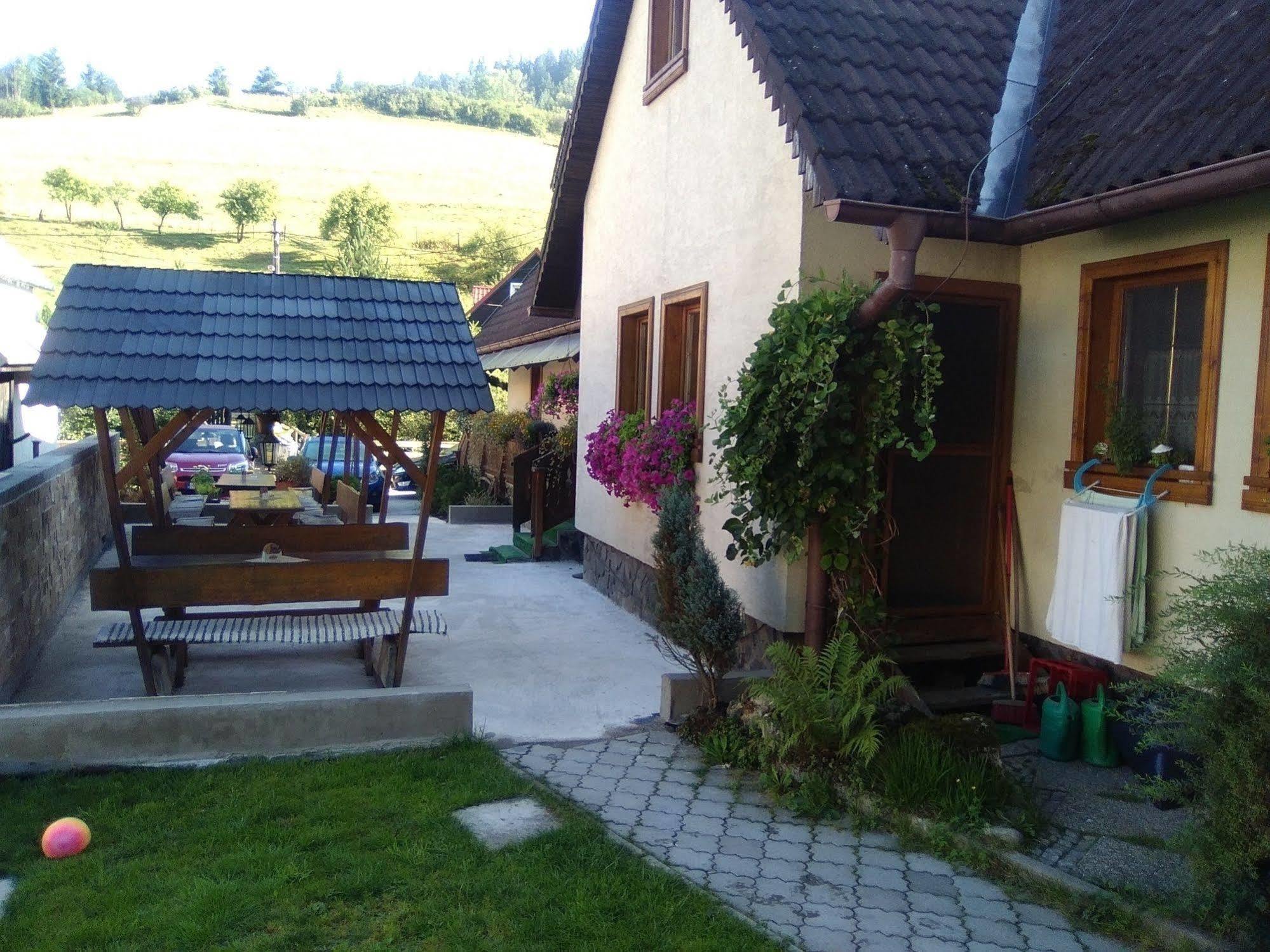 Penzion Lestiny Exterior foto
